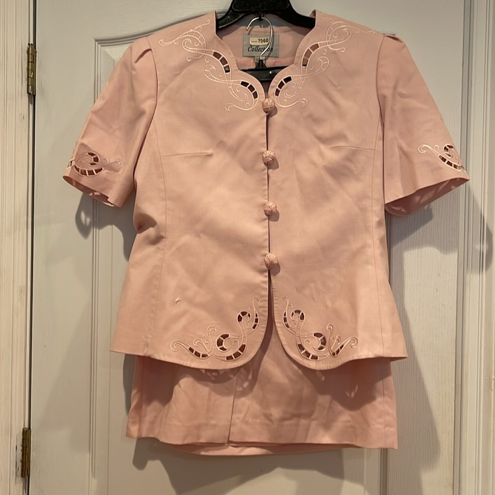 Vintage Pink Women's Embroidered Short-Sleeve Blazer